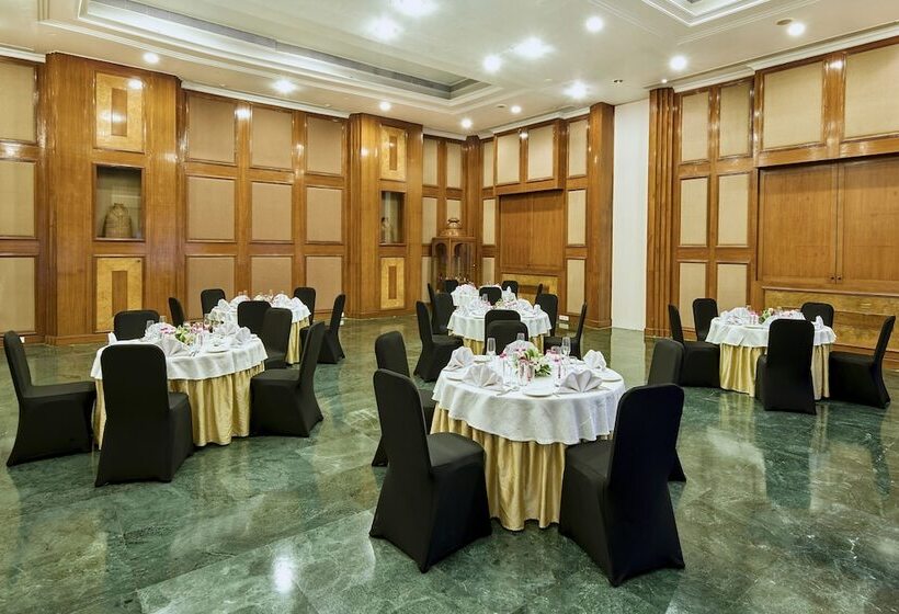 酒店 The Ummed Ahmedabad Airport