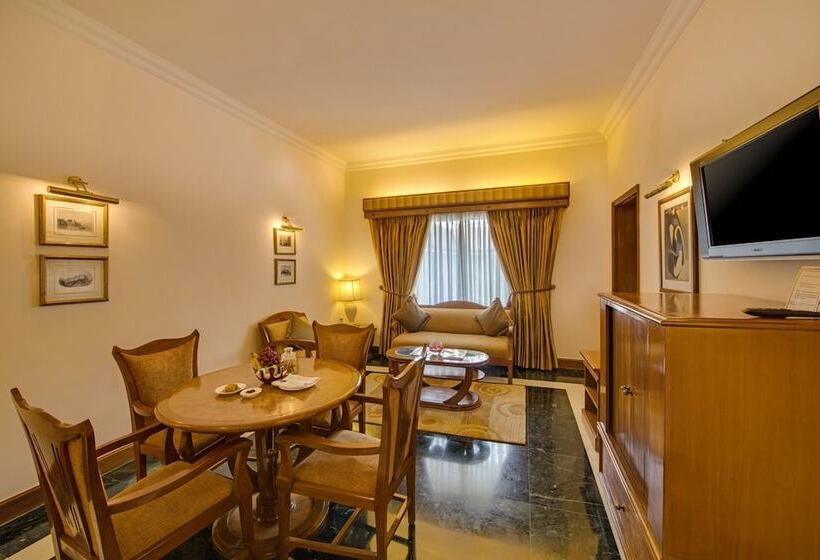 酒店 The Ummed Ahmedabad Airport