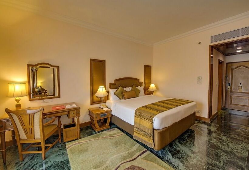 酒店 The Ummed Ahmedabad Airport