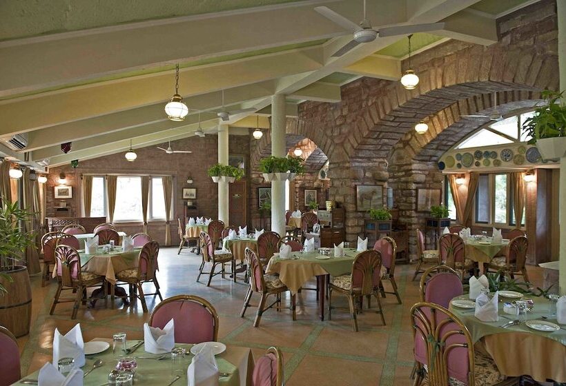 בית מלון כפרי Welcomheritage Bal Samand Lake Palace