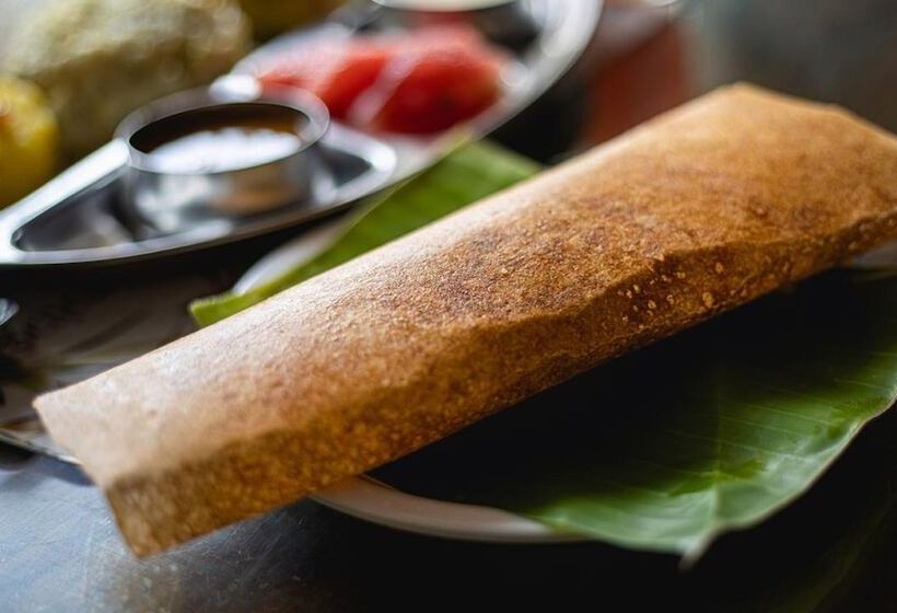 Отель Woodlands