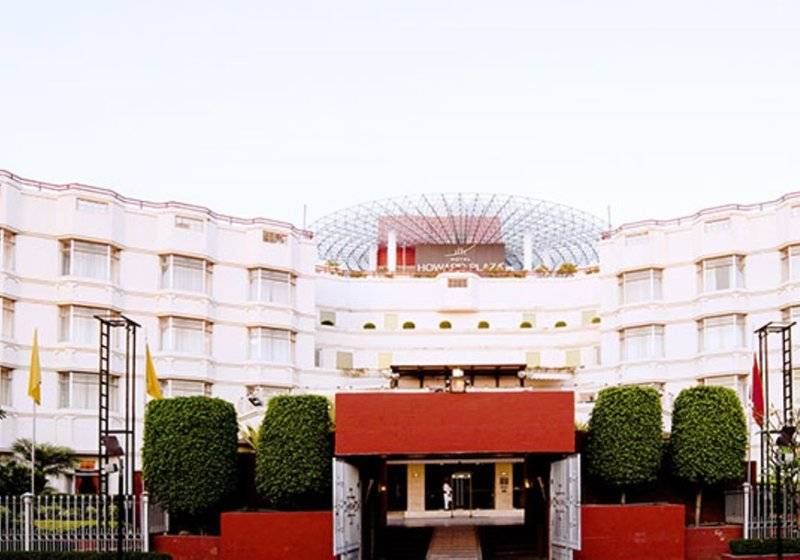 호텔 Howard Plaza The Fern, Agra