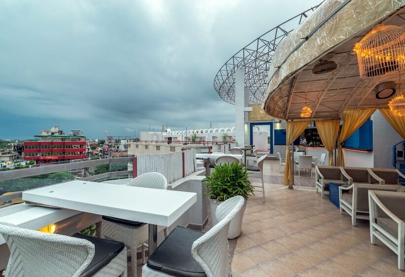 호텔 Howard Plaza The Fern, Agra