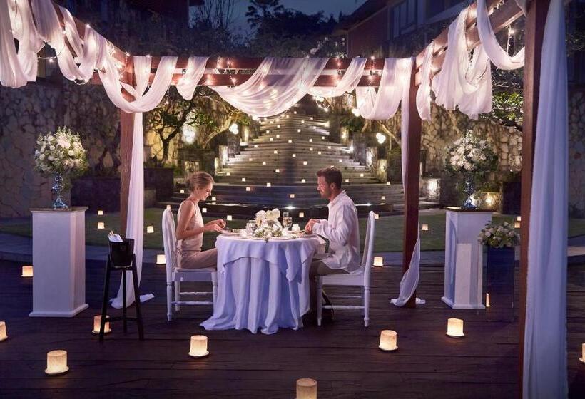 リゾートホテル Kamandalu Ubud