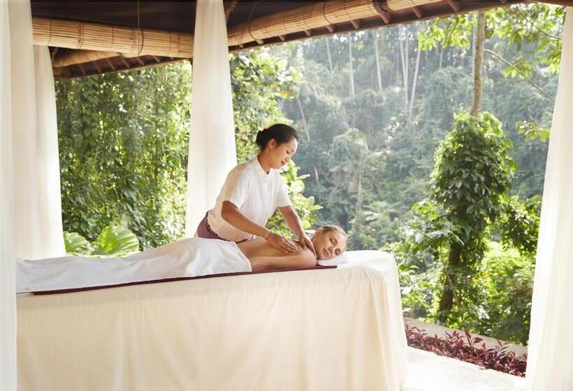 リゾートホテル Kamandalu Ubud