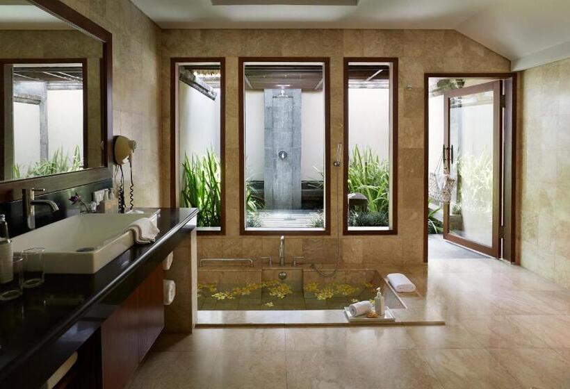 リゾートホテル Kamandalu Ubud