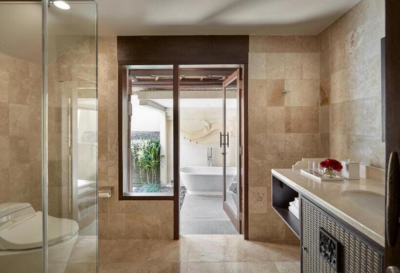 リゾートホテル Kamandalu Ubud