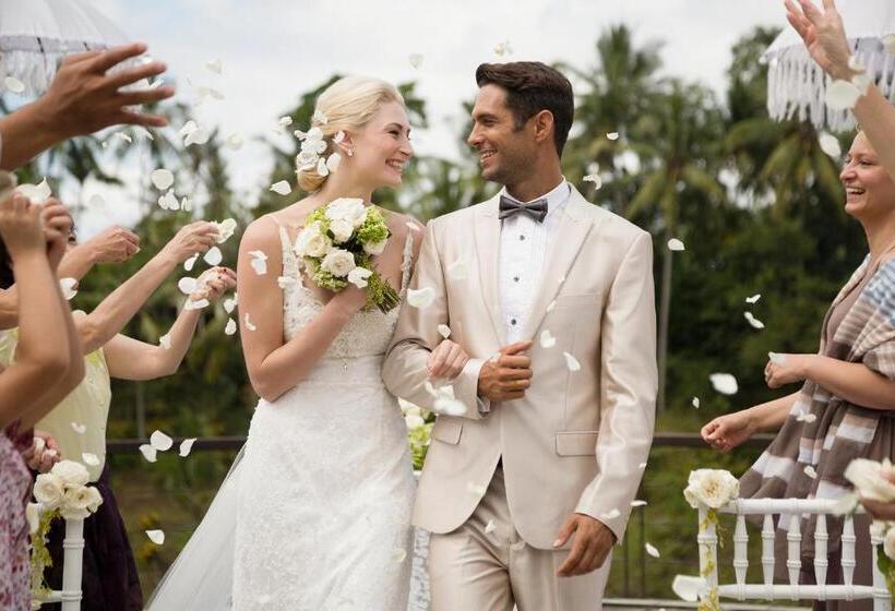 リゾートホテル Kamandalu Ubud