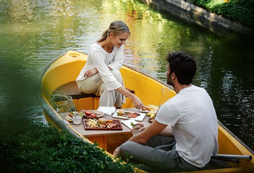 استراحتگاه Kamandalu Ubud