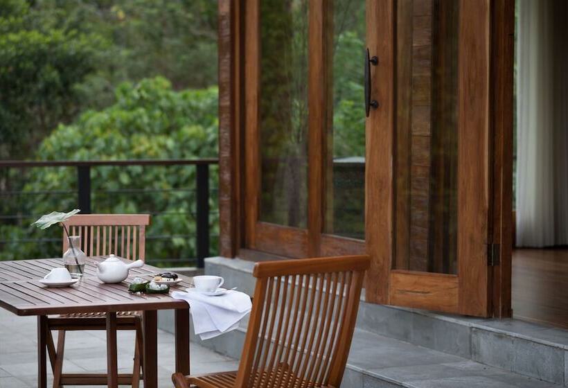 リゾートホテル Kamandalu Ubud