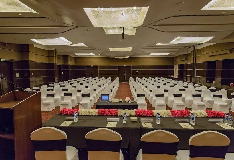 The Residence Hotel & Apartments