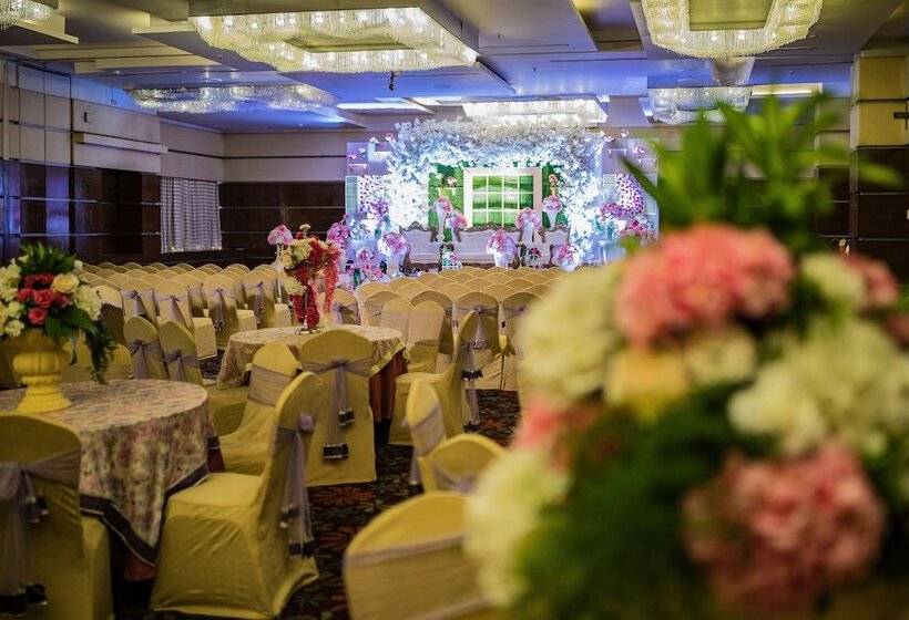 The Residence Hotel & Apartments