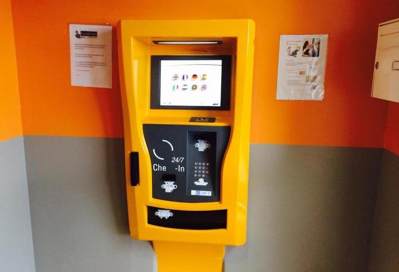 Fasthotel Montereau   Esmans