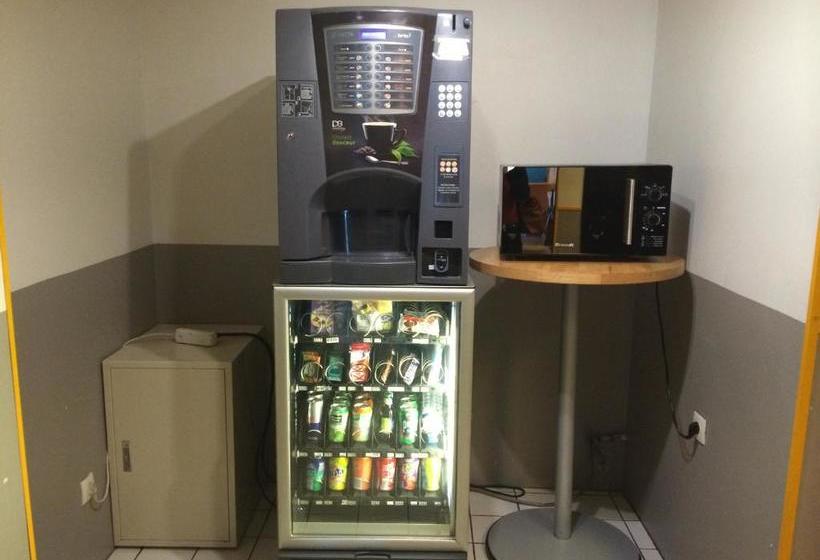 Fasthotel Montereau   Esmans