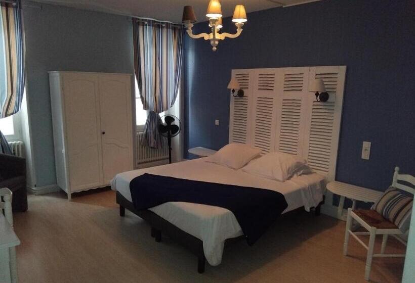 בית מלון כפרי Hôtel Les Thermes