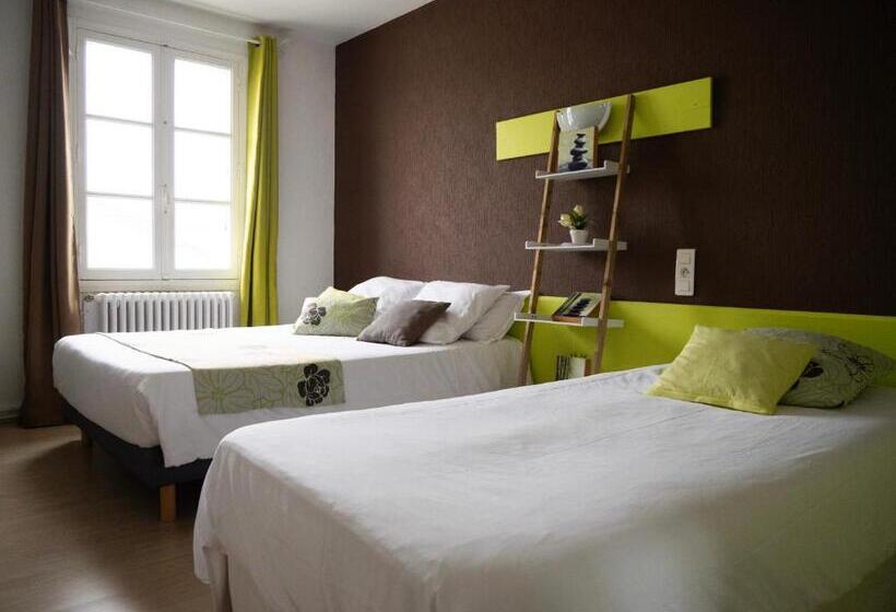 בית מלון כפרי Hôtel Les Thermes