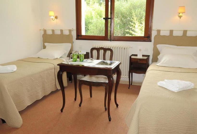 Отель Hôtel Cap Soleil