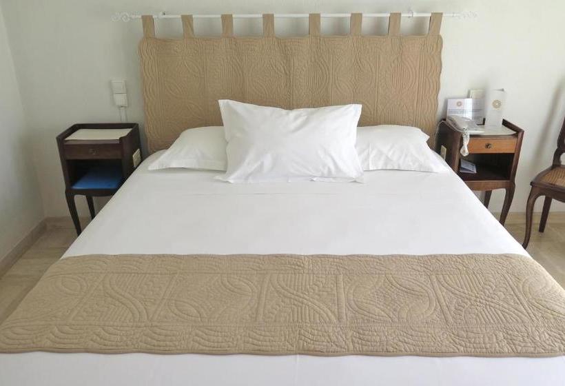 Отель Hôtel Cap Soleil