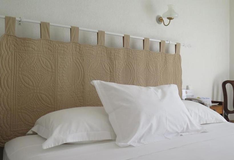 Отель Hôtel Cap Soleil