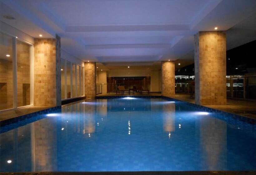 ホテル Primebiz  Tegal