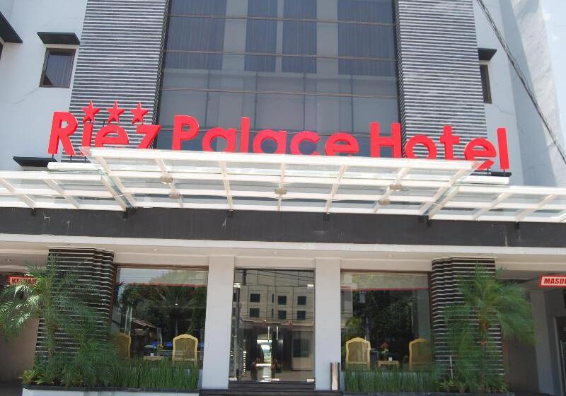 ホテル Riez Palace