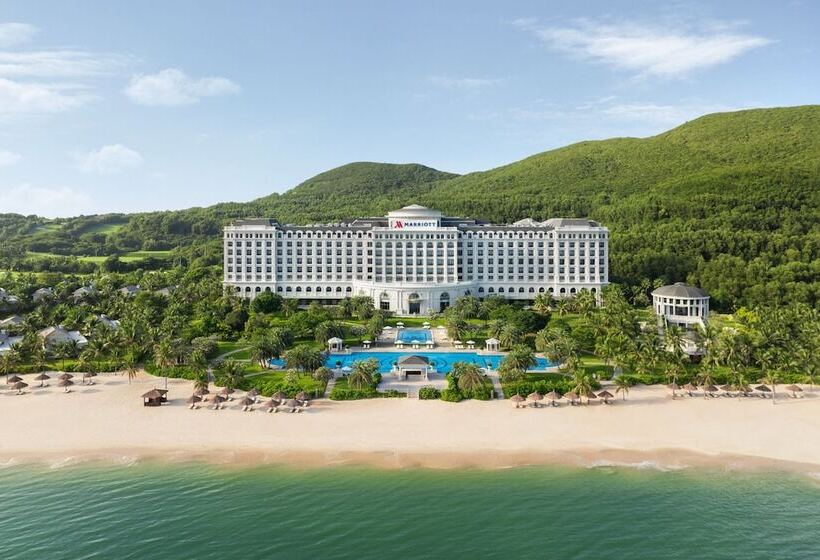 هتل Nha Trang Marriott Resort & Spa, Hon Tre Island