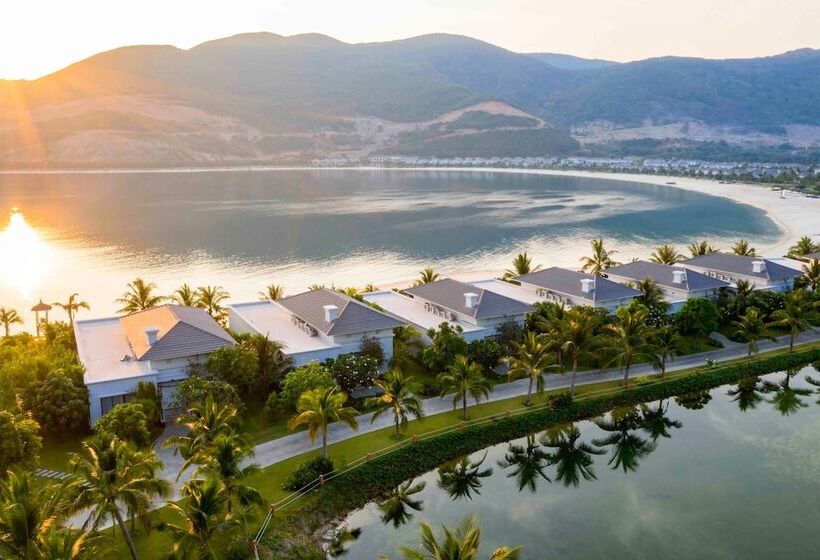 هتل Nha Trang Marriott Resort & Spa, Hon Tre Island