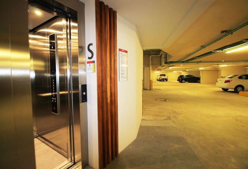 Отель The Gallery Apartments