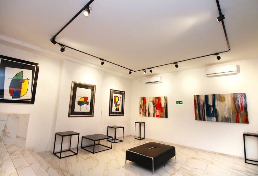 Отель The Gallery Apartments