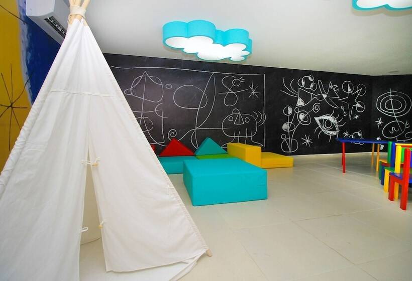 Отель The Gallery Apartments