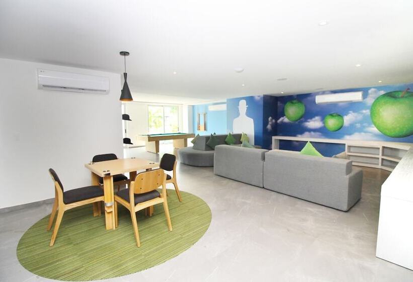 Отель The Gallery Apartments