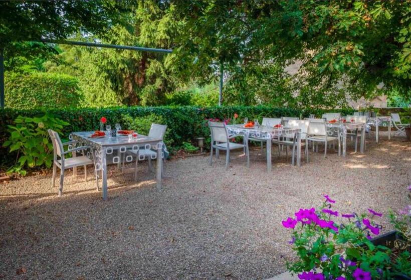 فندق Au Coeur De Meaulne