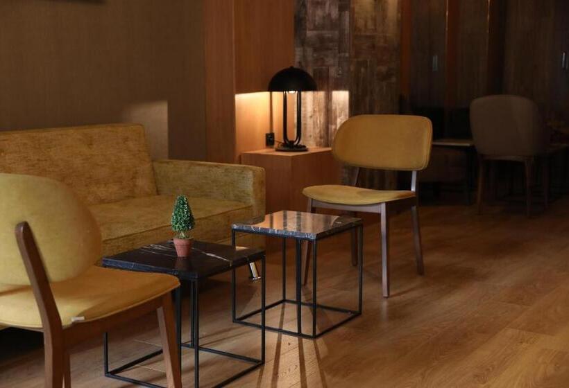 ホテル Roomers Nisantasi