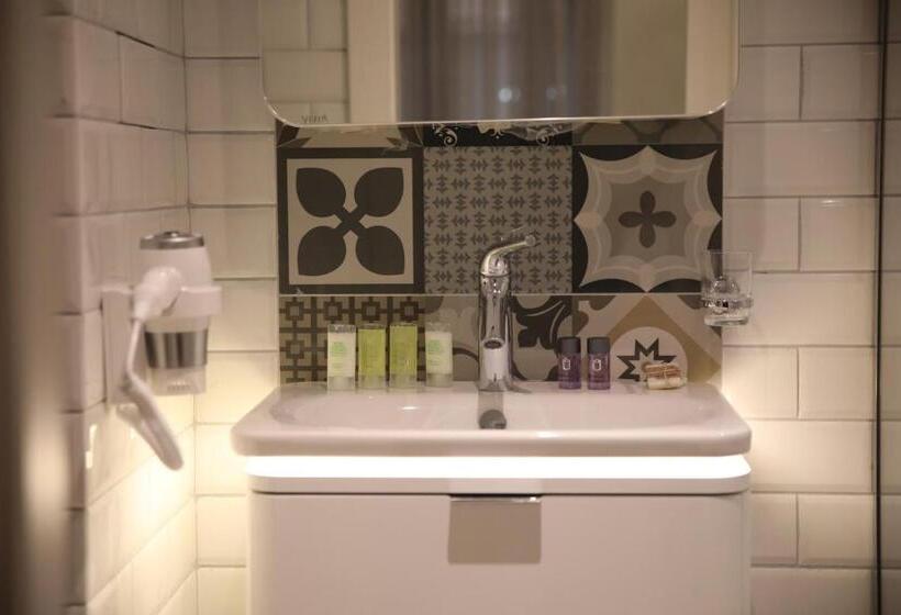 ホテル Roomers Nisantasi