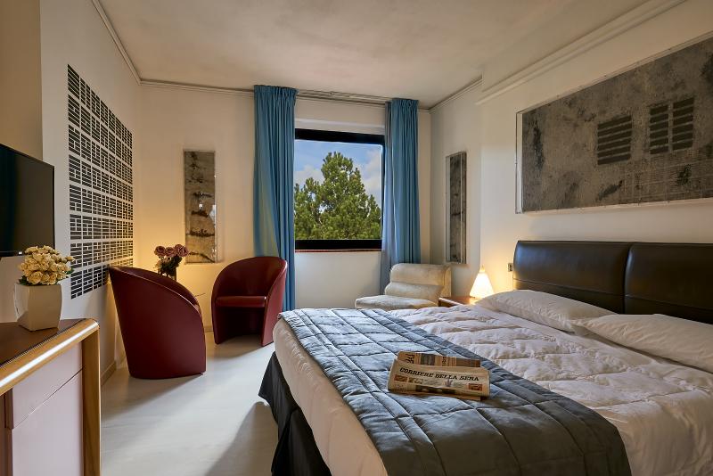 هتل Albornoz Palace