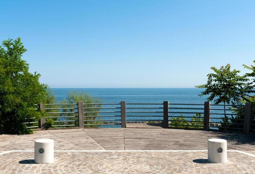 בית מלון כפרי Alexander