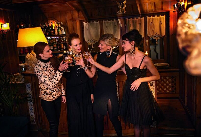 Отель Ambra Cortina Luxury&fashion