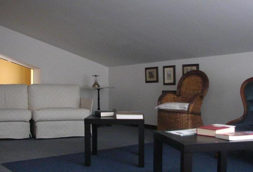 Отель Aquila Bianca