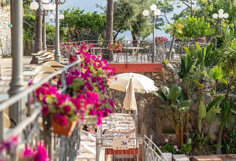 Отель Ariston And Palazzo Santa Caterina