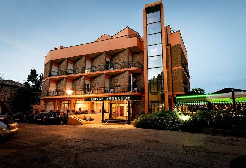 ホテル Augustus