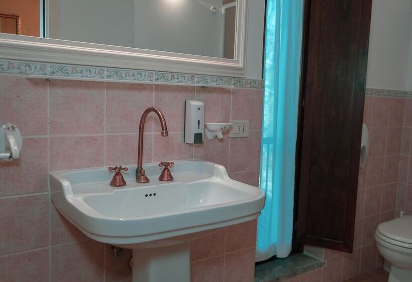 فندق Carpediem Assisi Living Club