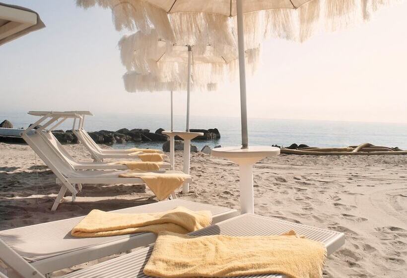 בית מלון כפרי Circeo Park