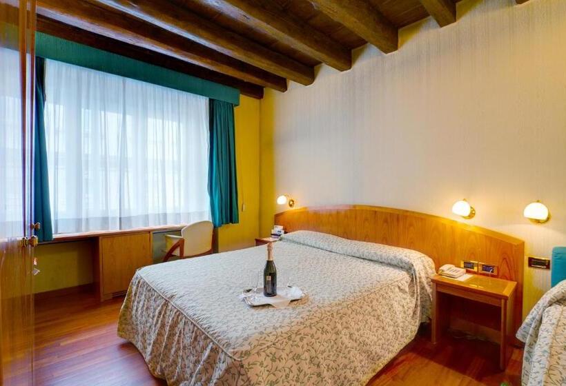 בית מלון כפרי Corot