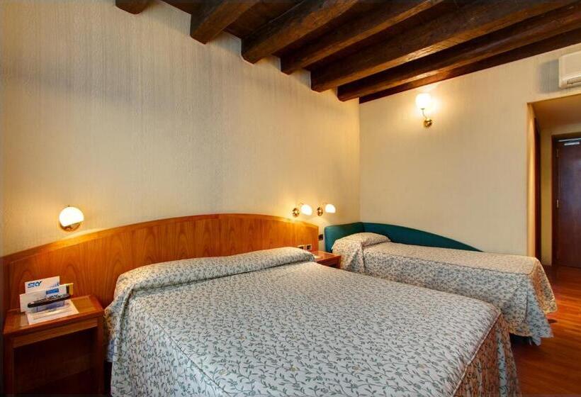 בית מלון כפרי Corot