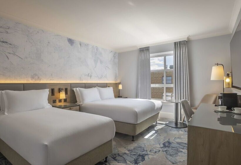 هتل Hilton Dublin