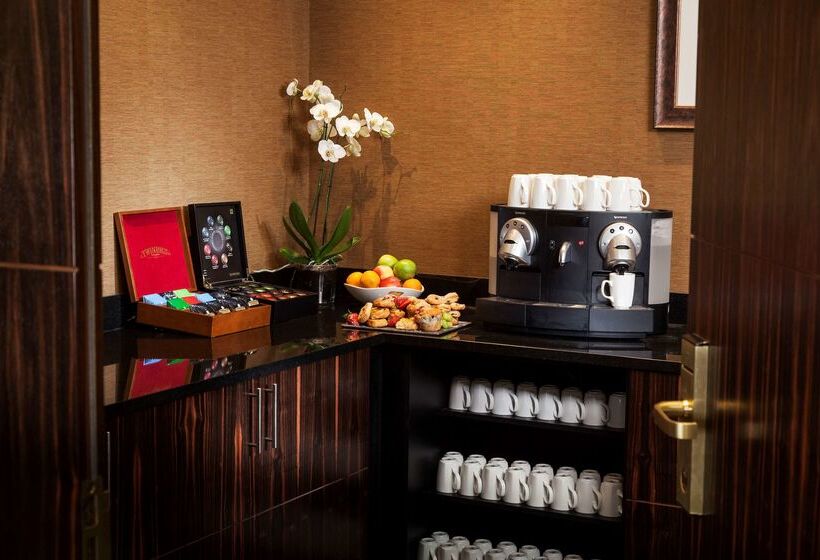 هتل Hilton Dublin