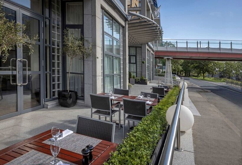 هتل Hilton Dublin