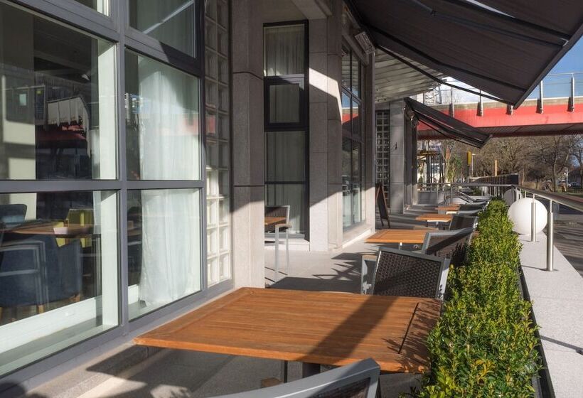 هتل Hilton Dublin