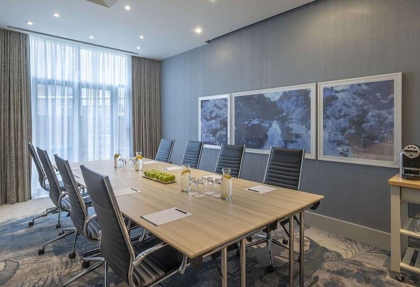 هتل Hilton Dublin