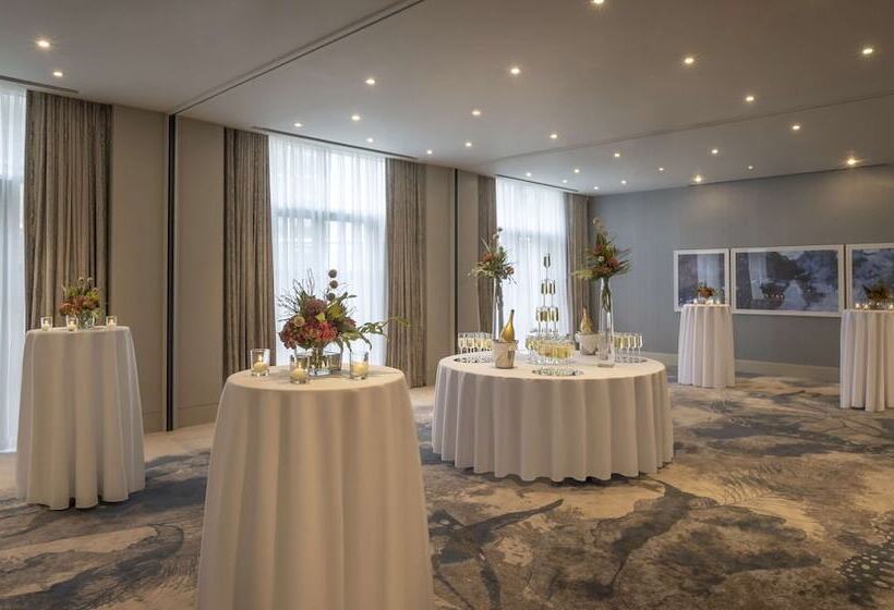 هتل Hilton Dublin